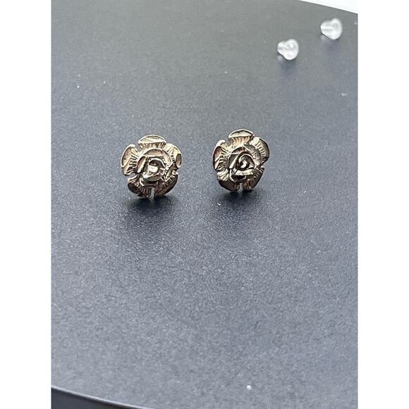 BY 925 Signed Sterling Silver Etched Rose Diamond Cut Flower Stud Earrings - Picture 11 of 13